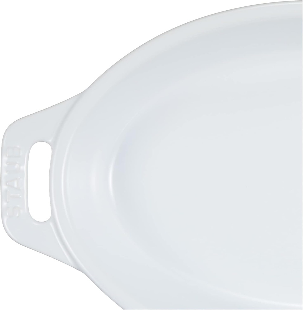 staub-oval-dish-white-67-inches-17-cm-ce-4.jpg