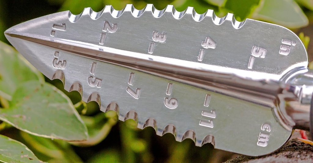 garden-weasel-multi-use-transplanter-913-6.jpg