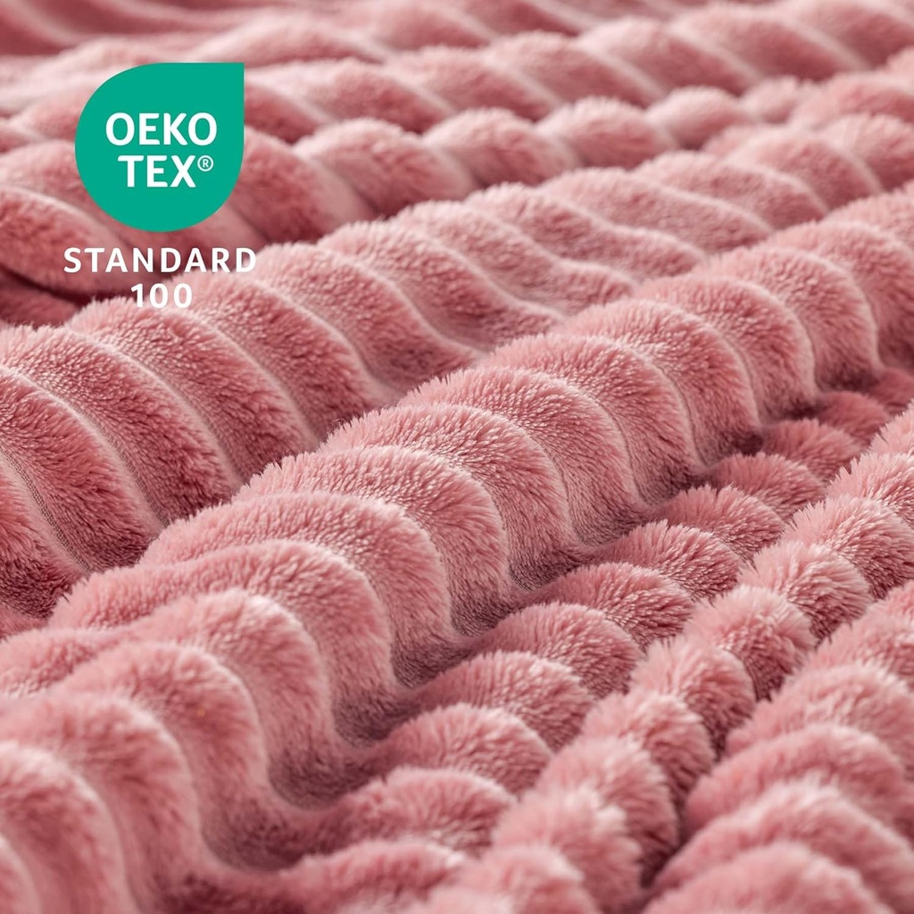 bedelite-fleece-throw-blanket-for-couch--3.jpg