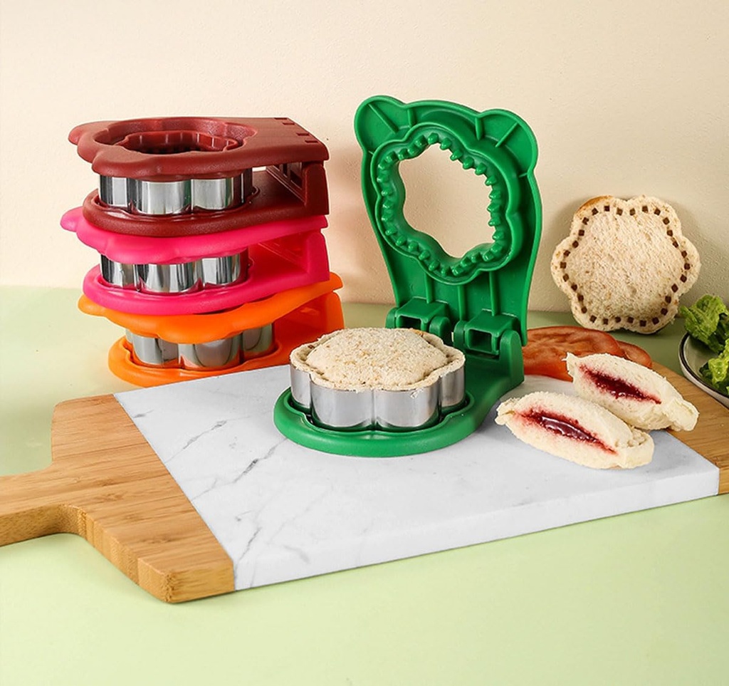 sandwich-cutter-flower-shaped-red-4.jpg