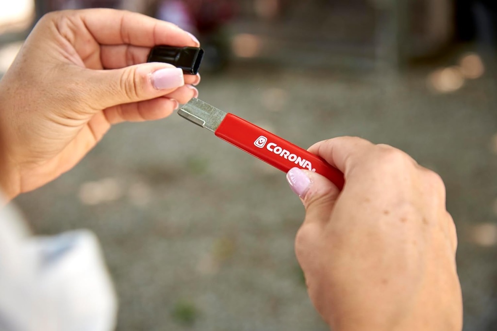 corona-sharpening-tool-garden-tool-blade-4.jpg