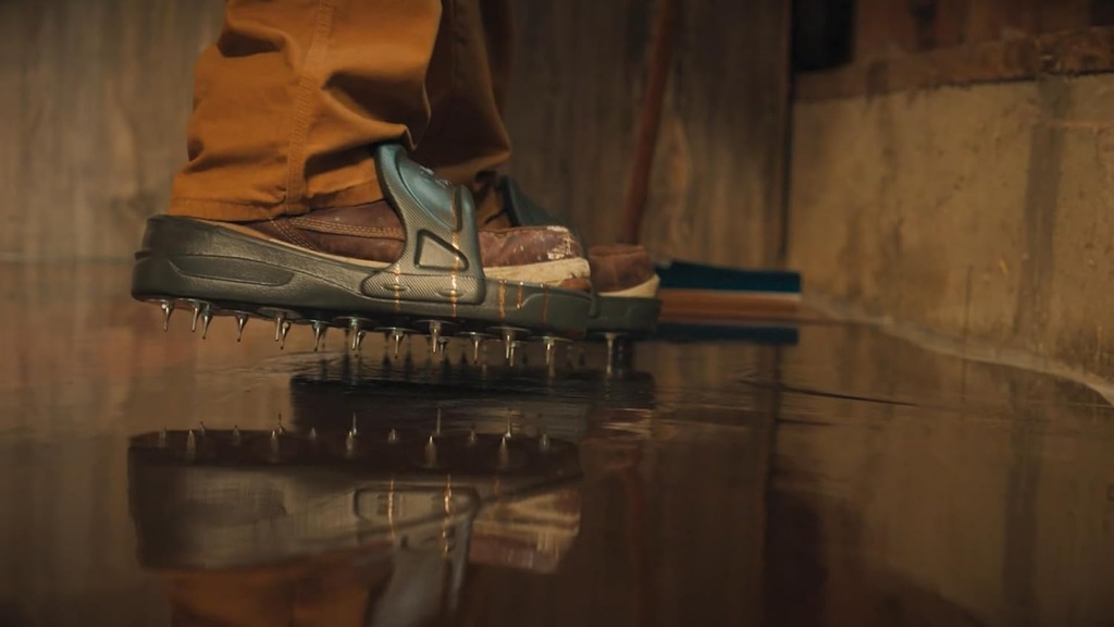 midwest-rake-sharp-spiked-style-shoes-fo-2.jpg